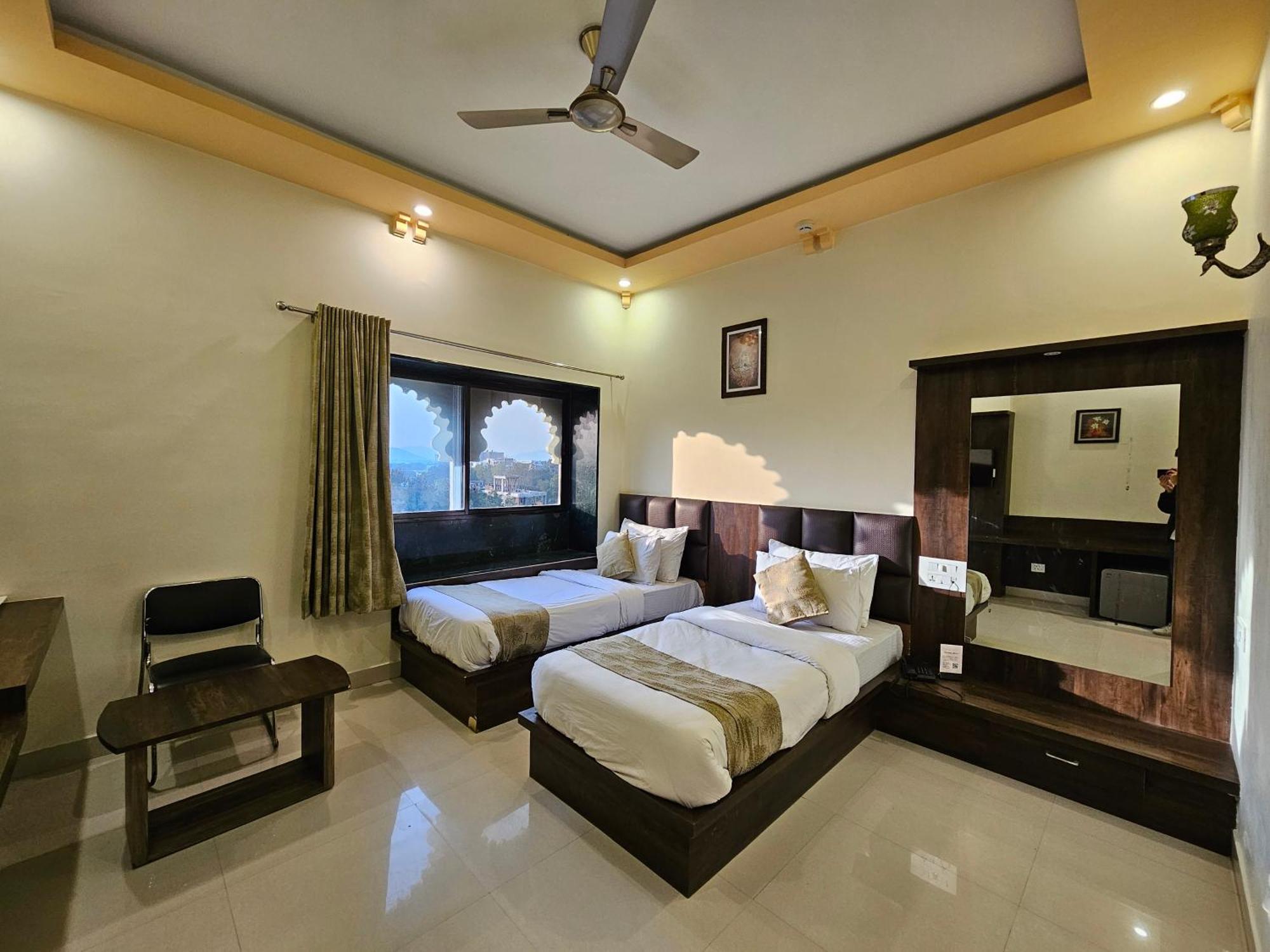 Hotel Riddhi Inn Udaipur Exterior photo